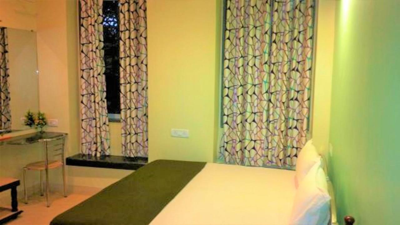 Hotel Blue Bird Colaba Mandve Eksteriør billede