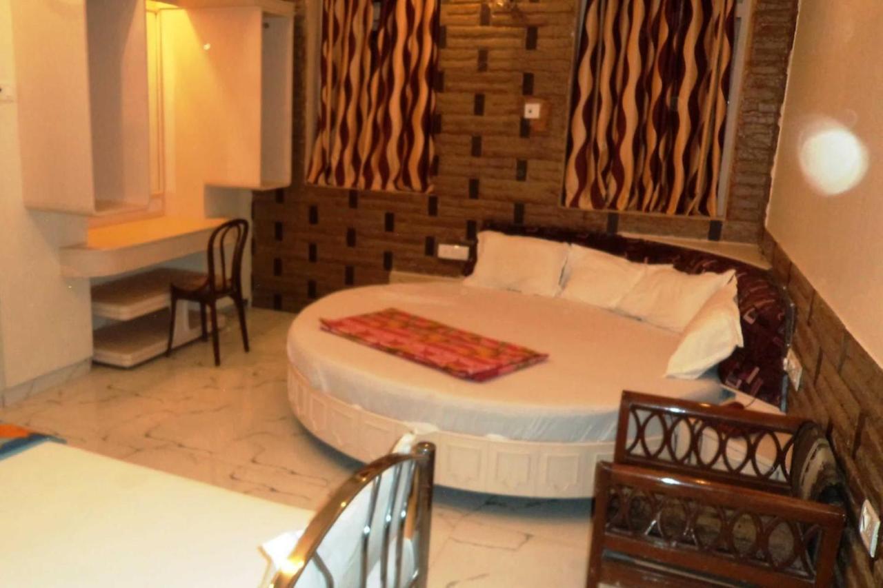 Hotel Blue Bird Colaba Mandve Eksteriør billede