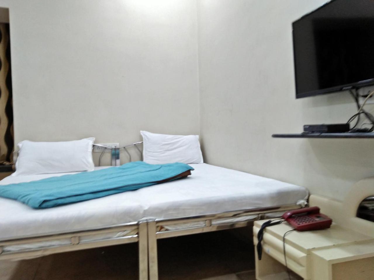 Hotel Blue Bird Colaba Mandve Eksteriør billede
